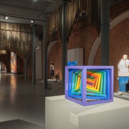 Центр современного искусства Арсенал онлайн