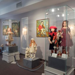 Открытие галереи кукол «Хрупкие мечты»